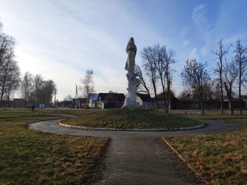 Памятник Явлению Иконы Богородицы Одигитрии. Новозыбков.