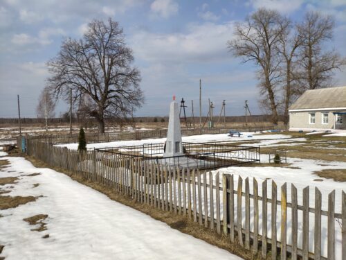 Памятник советским воинам, погибшим в годы Великой Отечественной войны Коробоничи