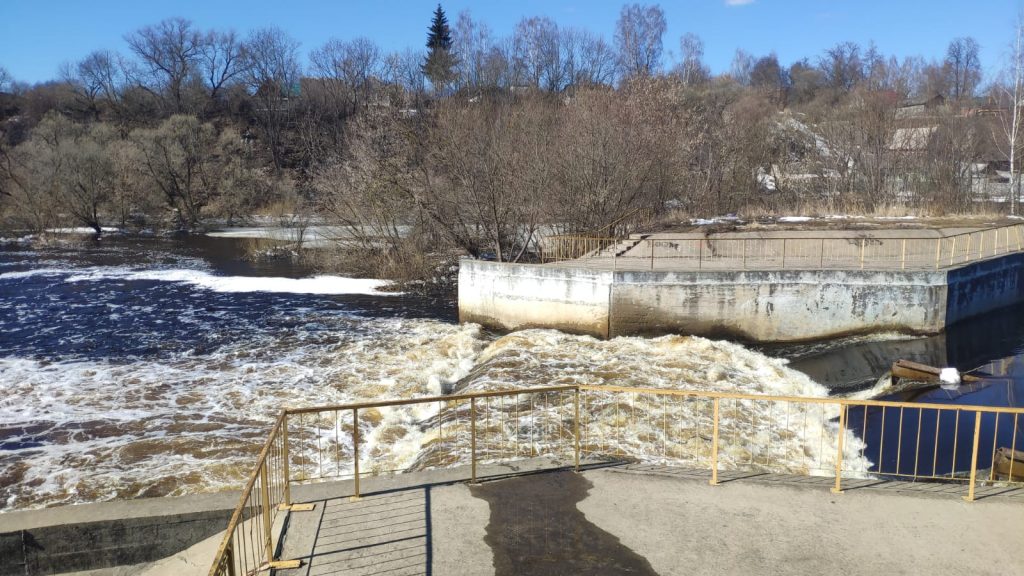 Сураж Водопад река Ипуть