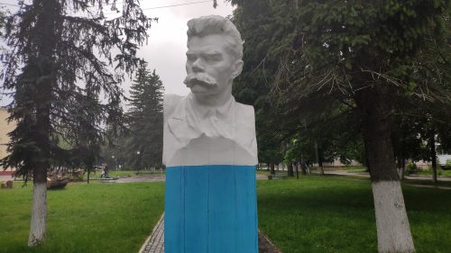 Памятник Максиму Горькому Сельцо Брянская область