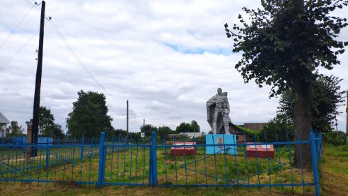 Памятник великой отечественной войны Старые Бобовичи
