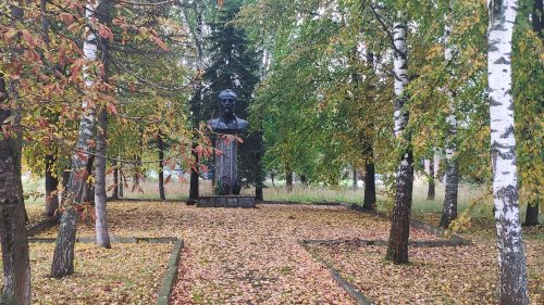 Бюст памятник Ф.Э. Дзержинского Клетня