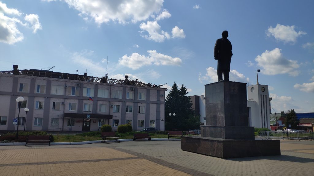 Памятник ленину в Карачеве