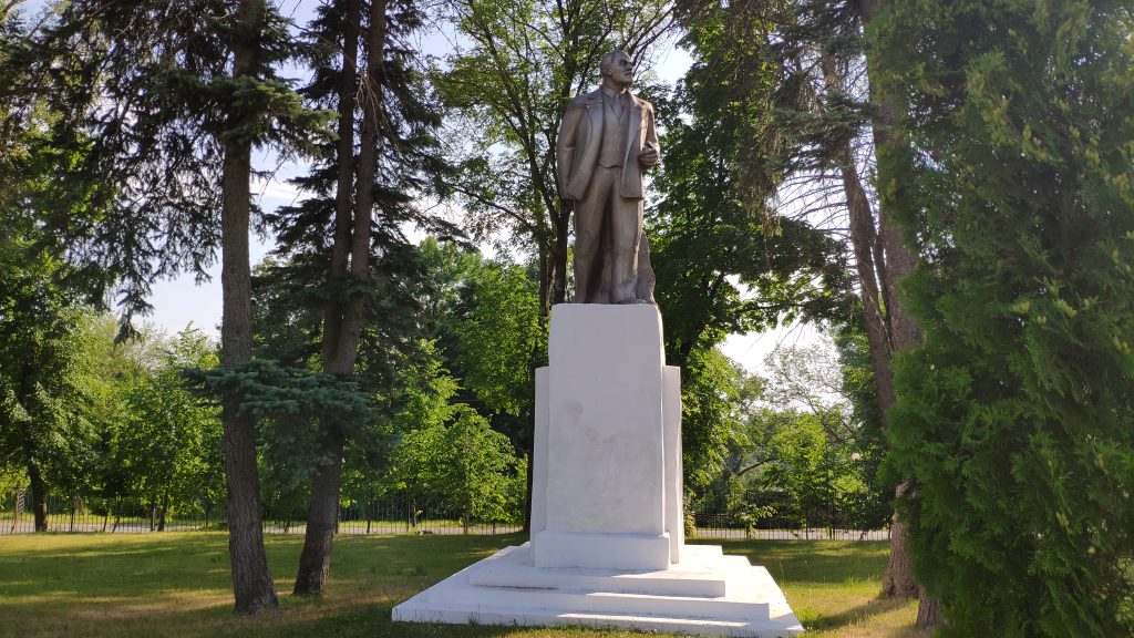 Памятник Ленина в Кокино