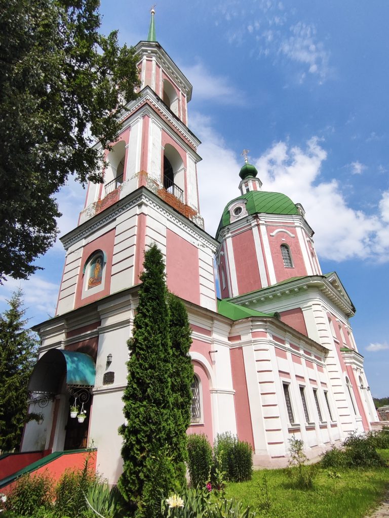 Успенская Церковь в селе Овстуг