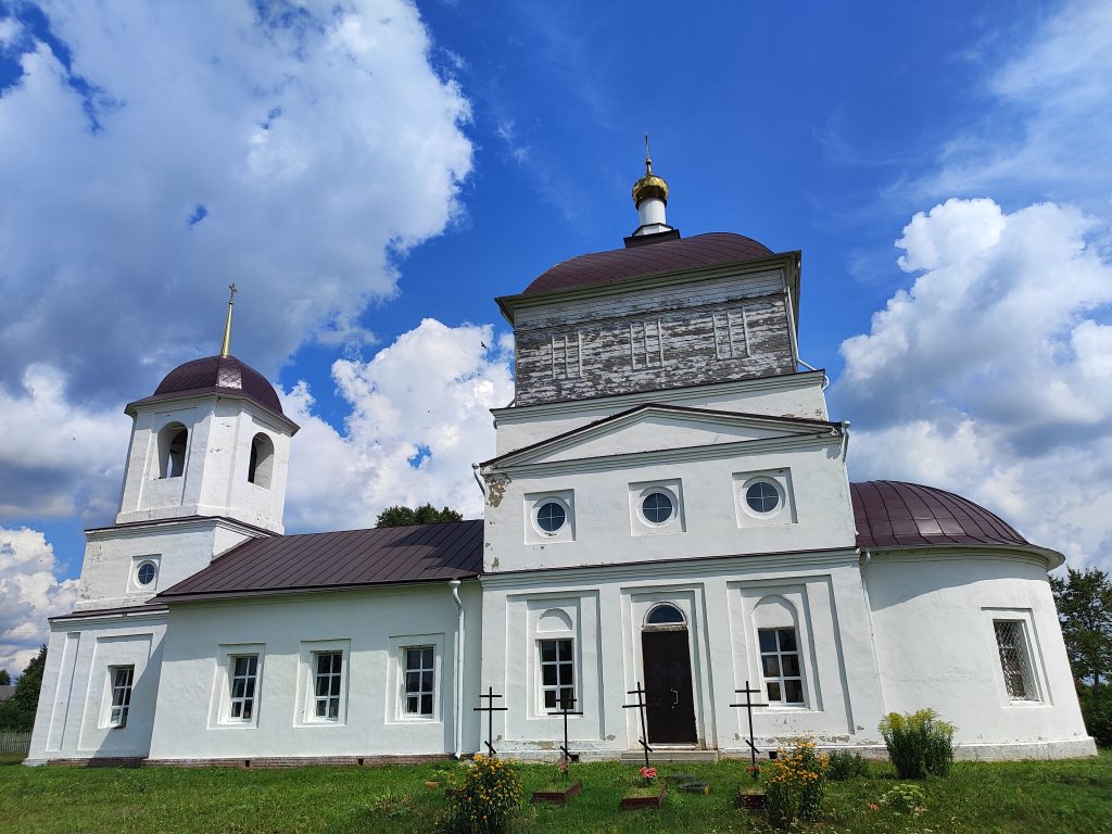 Православный храм Лутна