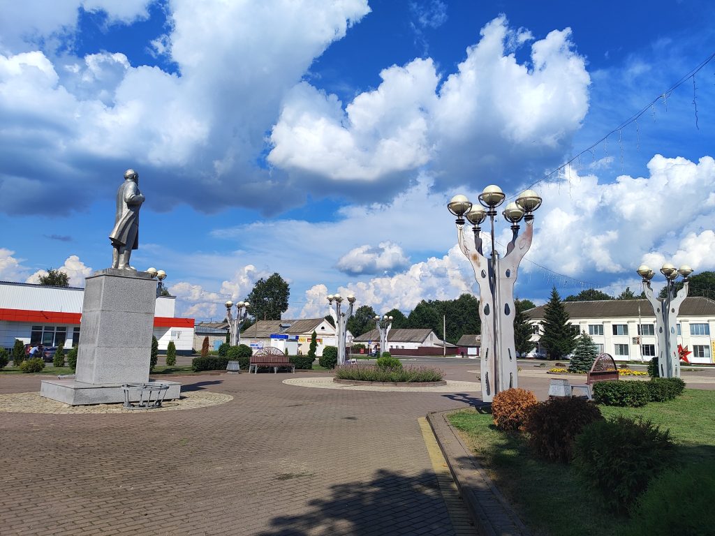 Памятник Ленина. Дубровка.