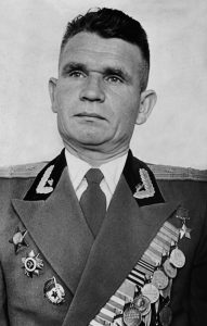Филимоненков Василий Васильевич (1917—1982) — полковник Советской Армии, участник Великой Отечественной войны, Герой Советского Союза (1945).