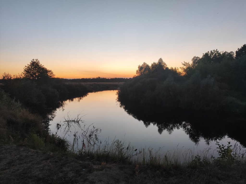 Ипуть красивое место у берега