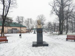 Памятник Воровского