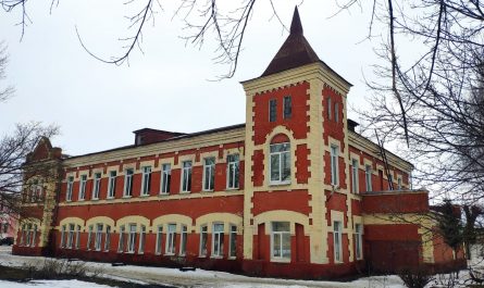 Здание школы работников фабрики имени Ленина. Клинцы.