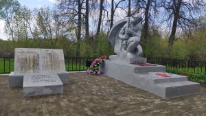 Памятник ВОВ в селе Романово