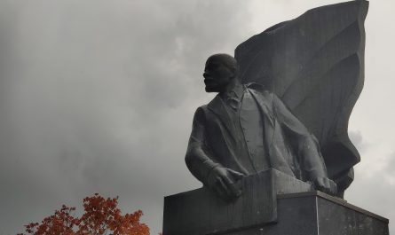 памятник Ленину Клетня