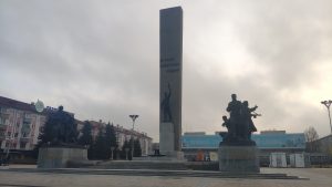 Памятник воинам и партизанам Великой отечественной войны Брянск