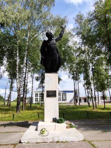 Памятник погибшим землякам, воинам Советской Армии и жертвам фашизма. Лутна фото интересное