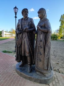 Памятник Петра и Февронии. Клинцы.
