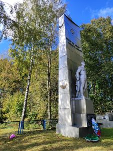 памятник ВОВ Пятовск скульптура солдата вид