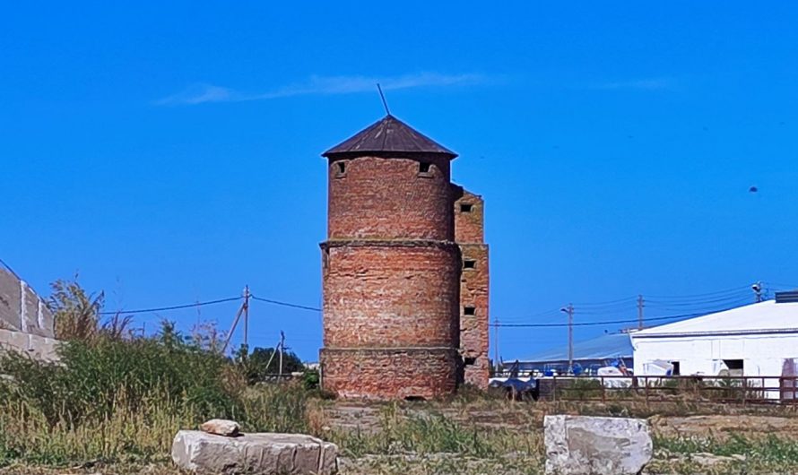 Старая водонапорная башня. Пятовск.