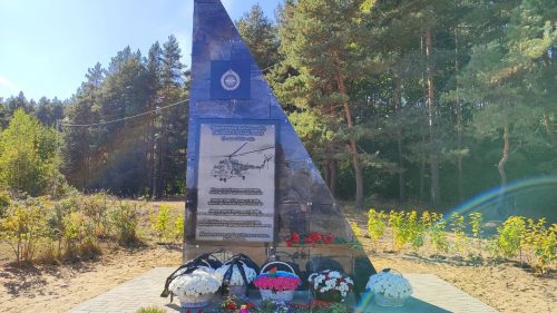 клинцы памятник лётчикам погибшим 13 мая 2024 года СВО фото 5